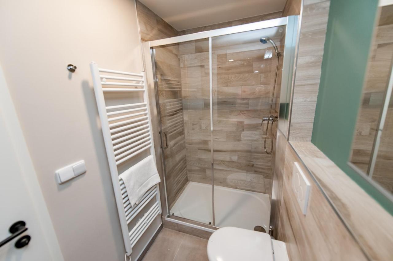 Apartments 4U: Kampus Upstairs Hradec Králové Dış mekan fotoğraf
