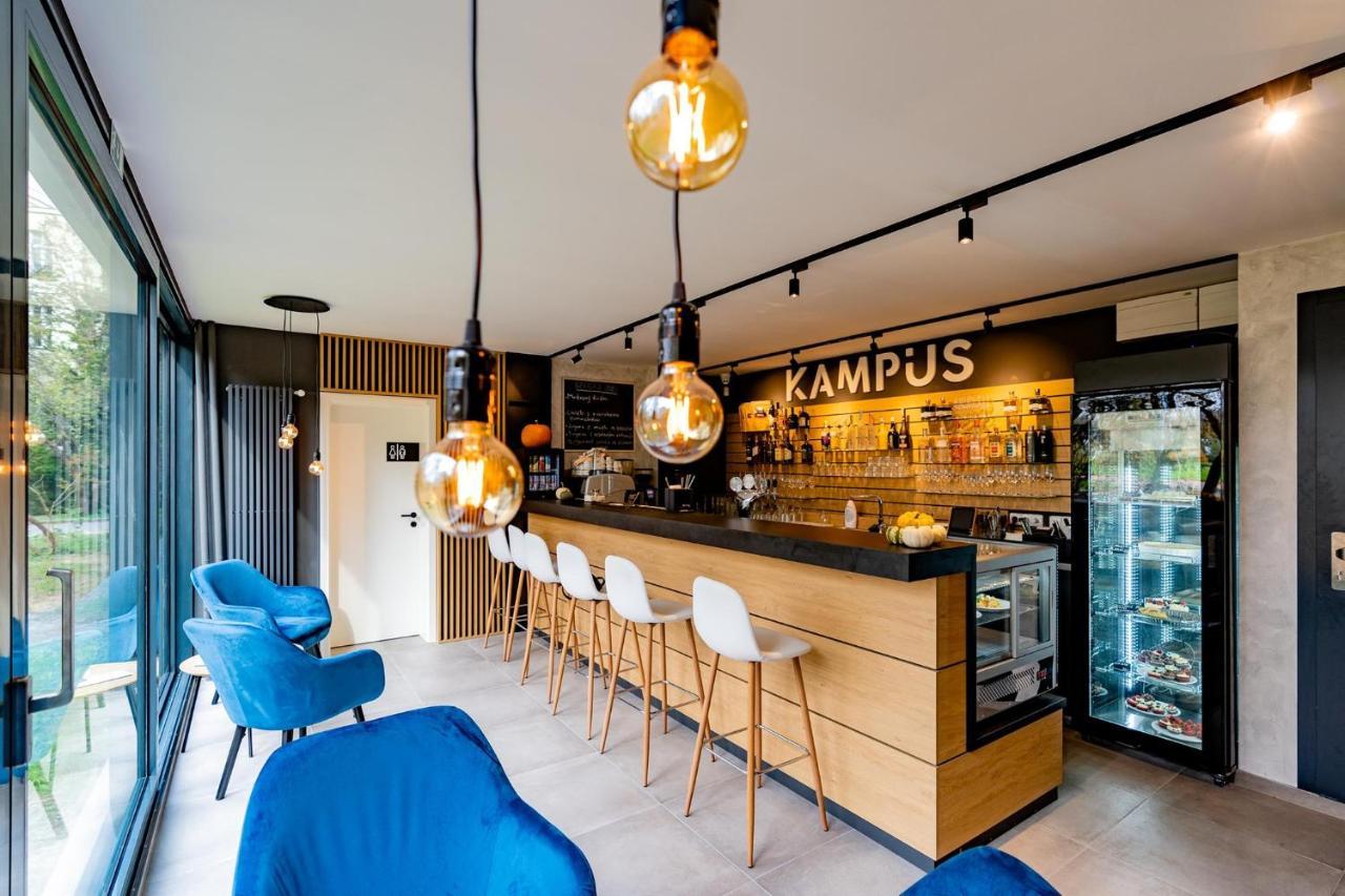 Apartments 4U: Kampus Upstairs Hradec Králové Dış mekan fotoğraf