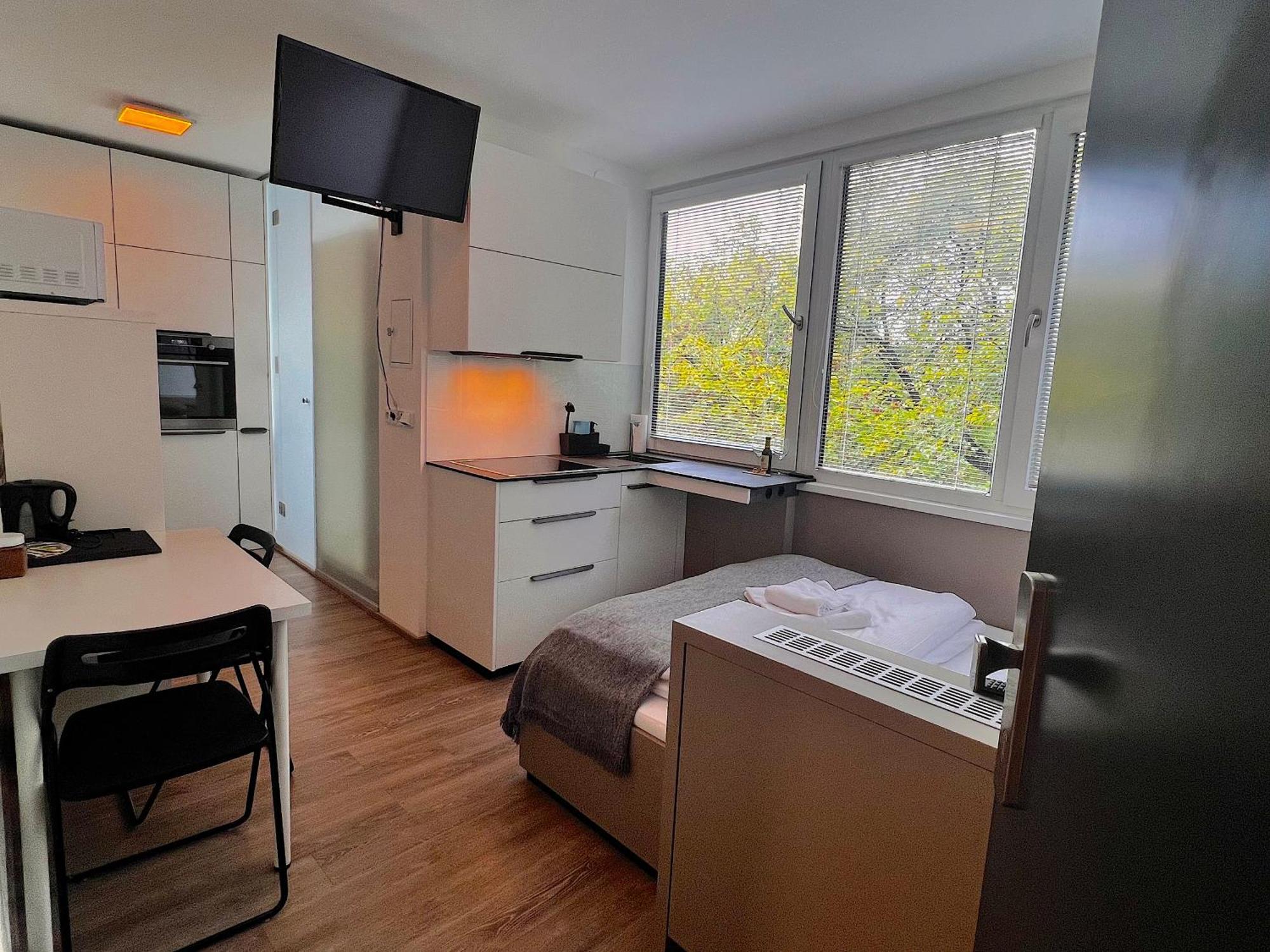 Apartments 4U: Kampus Upstairs Hradec Králové Dış mekan fotoğraf
