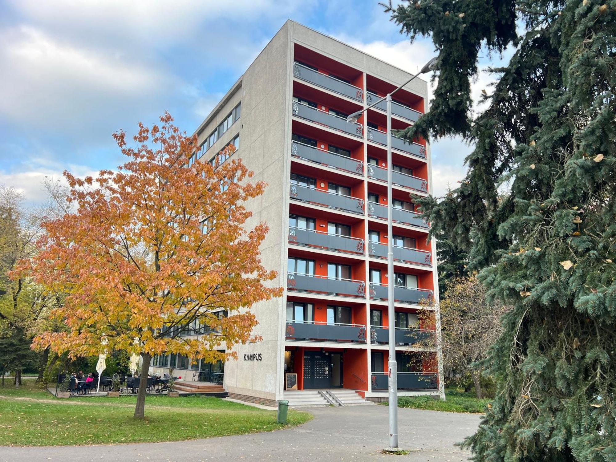 Apartments 4U: Kampus Upstairs Hradec Králové Dış mekan fotoğraf
